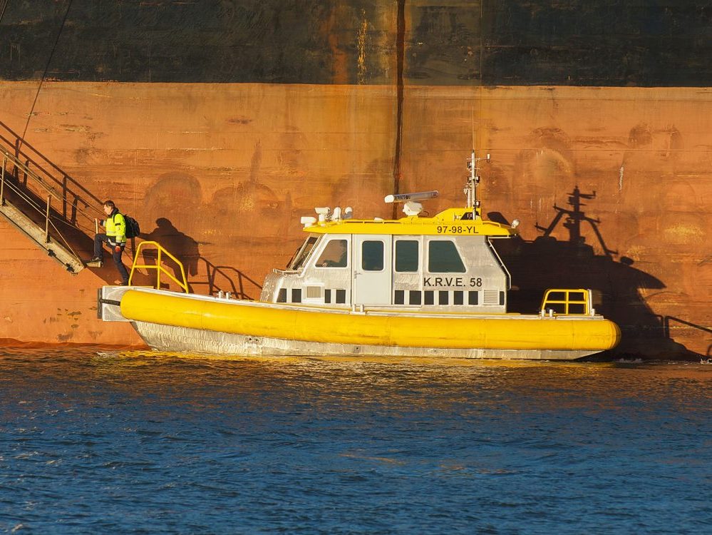 KRVE - 58 Fast Crew Tender K.R.V.E.- 58 Fast Crew Tender