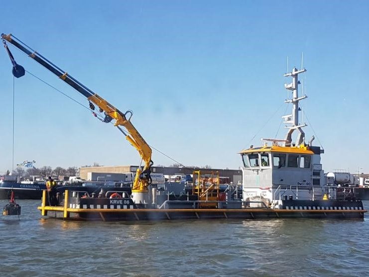 Multicat KRVE 86 Crane Vessel