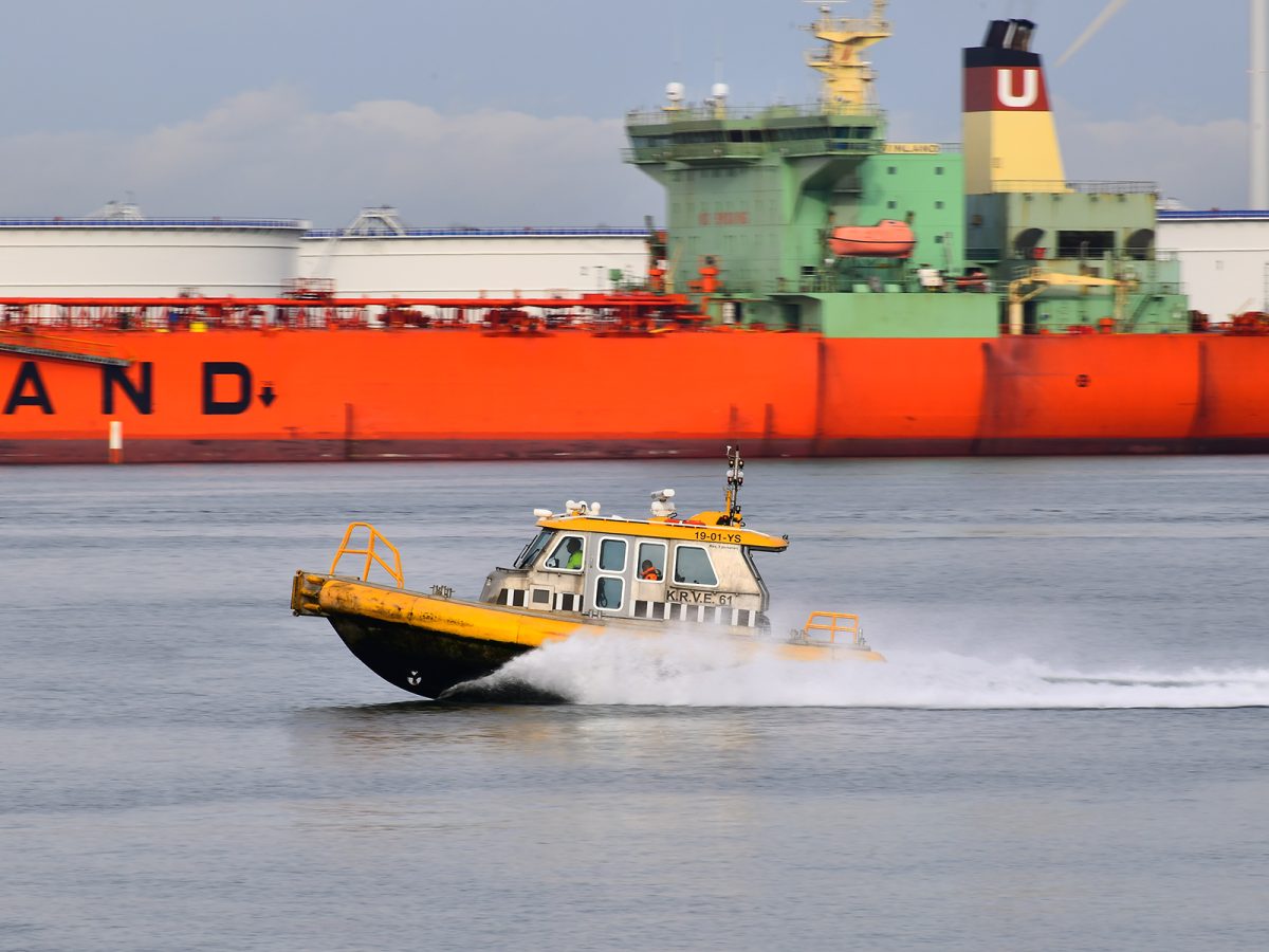 KRVE-61-polymarine-fender-ststems