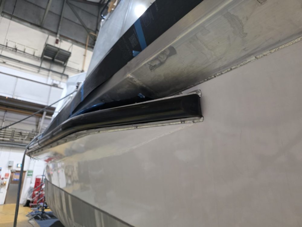 Fender system for Thames Clippers-MV Saturn