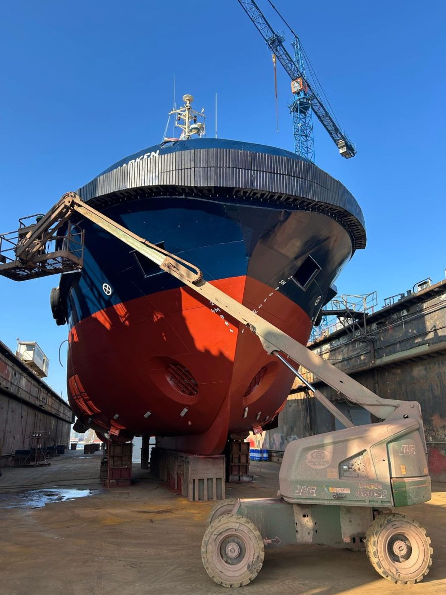 Extremely Heavy duty fender for Svitzer Marken